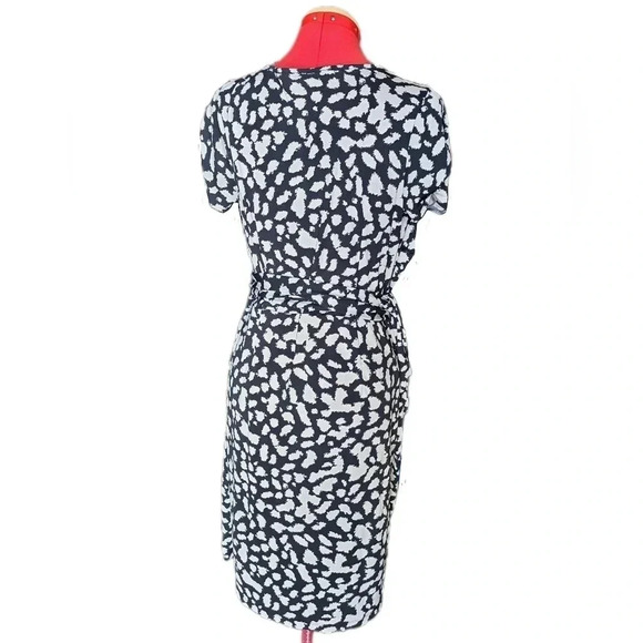 Ann Taylor Loft, Size L, Black and White Wrap Dress - Picture 10 of 16